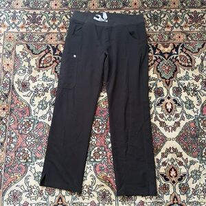 Women’s Black Figs Yola Scrub Pants